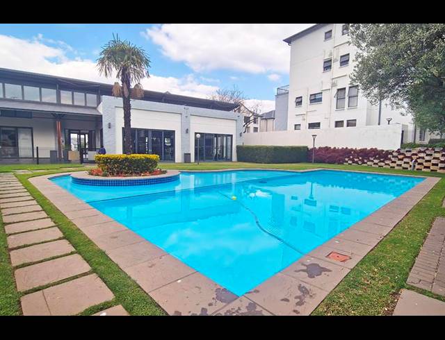 1 BEDROOM APARTMENT FOR SALE IN BRYANSTON